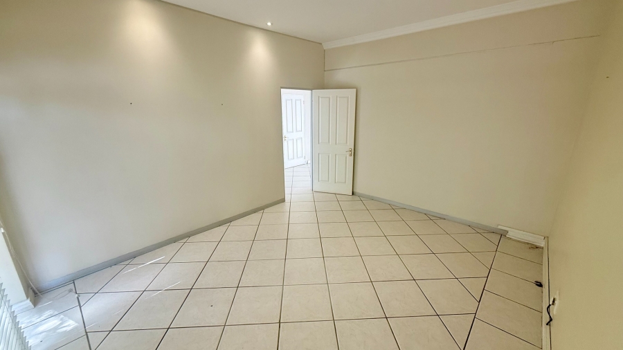 To Let commercial Property for Rent in Knysna Central Western Cape